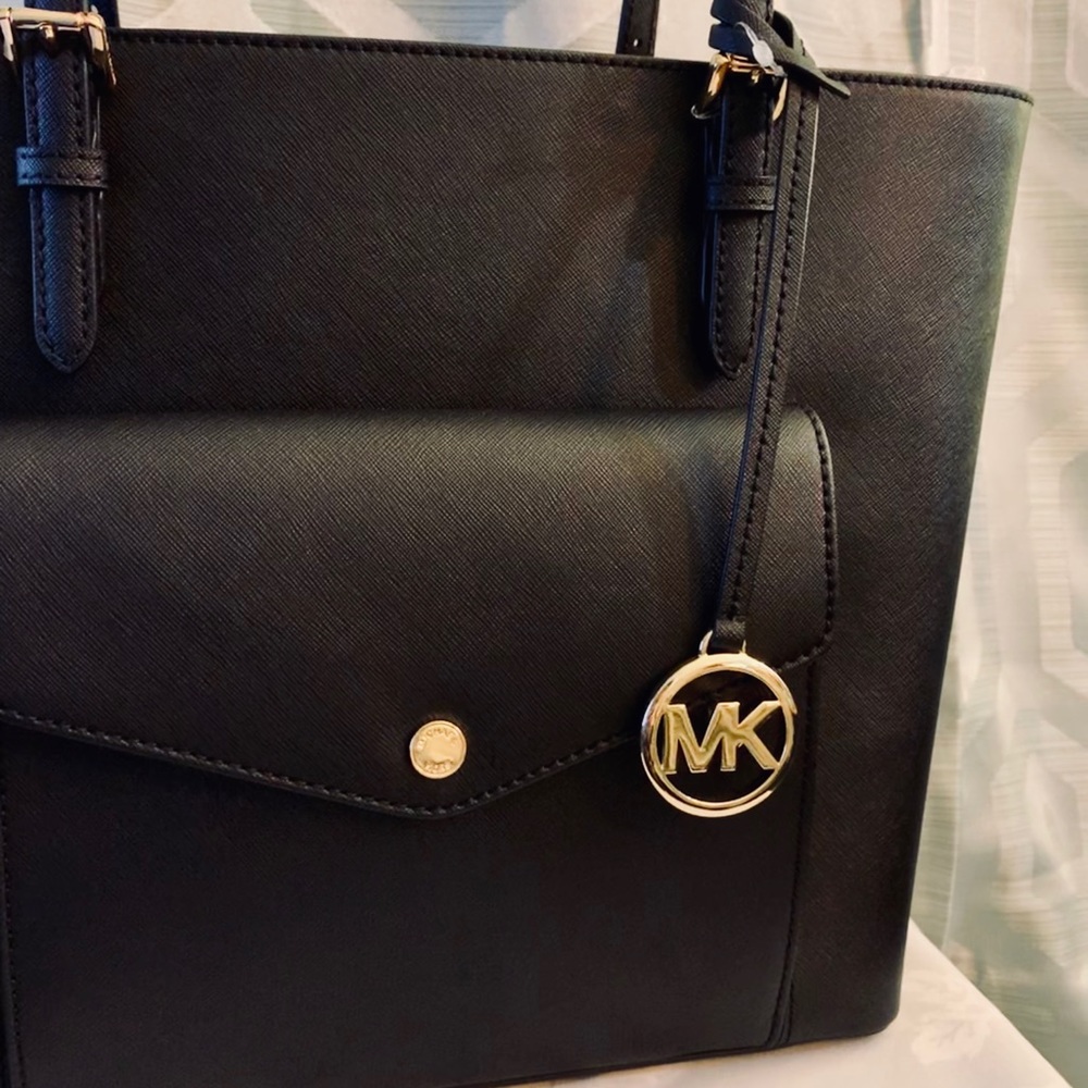 NWT Michael Kors Jet Set Large Pocket Tote